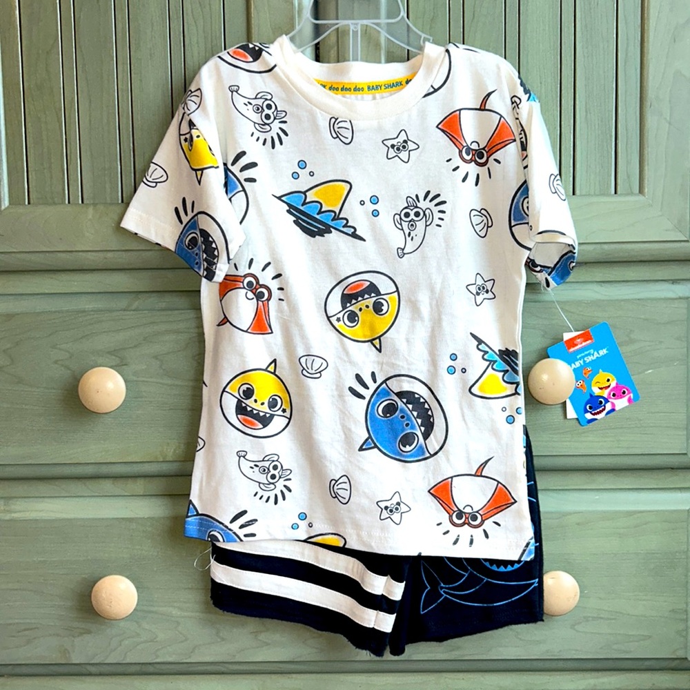 Baby Shark Pinkfong 5T Set